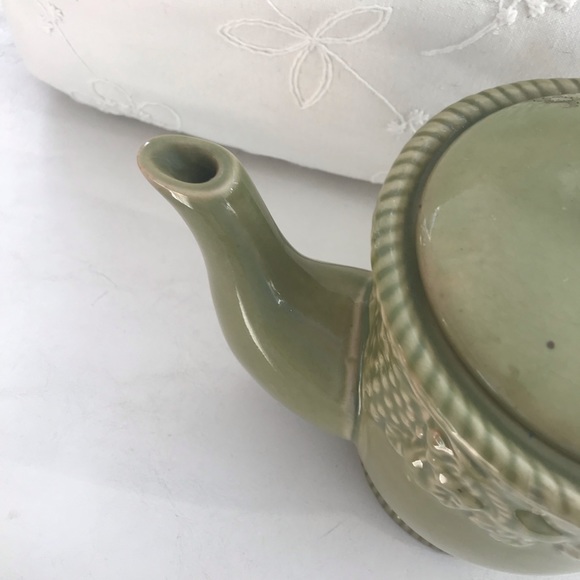 New with tags Large April Cornell “vineyard” tea pot - Picture 11 of 14